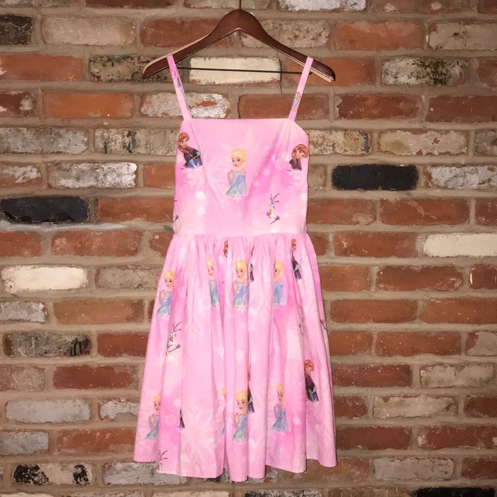 Disney Frozen Anna, Elsa, and Olaf Print Dress ✨